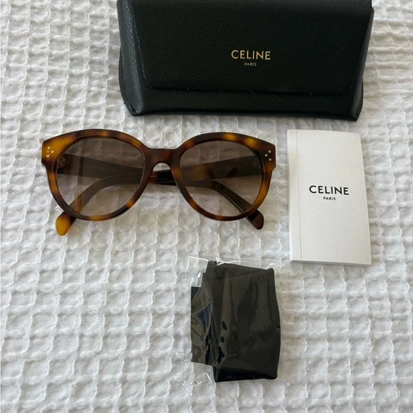 Celine Brown Cat Eye Tortoise Sunglasses CL401691 53F 54 20  display picture 2